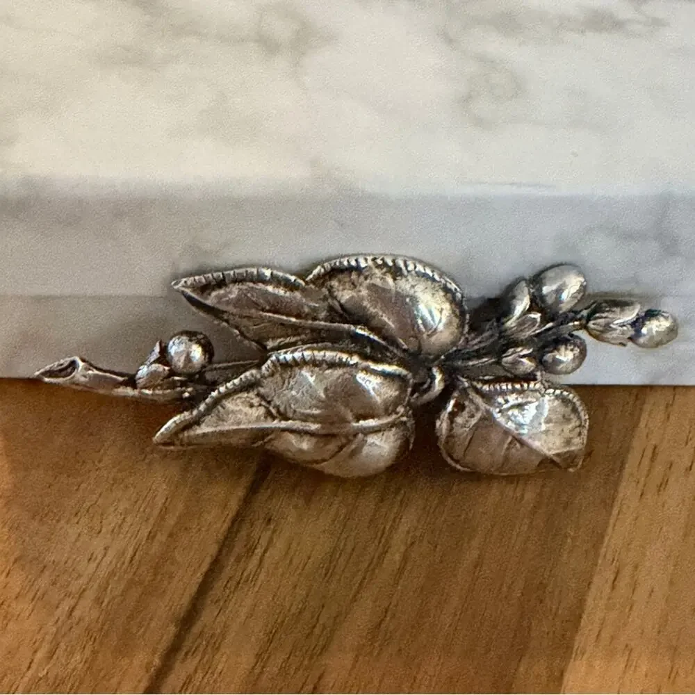 Vintage sterling silver leaves and stems Brooch